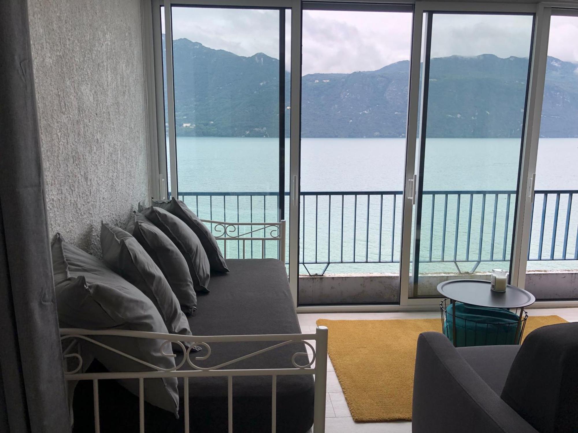 Le Lamartine, Vue Magnifique Face Au Du Bourget Apartment *